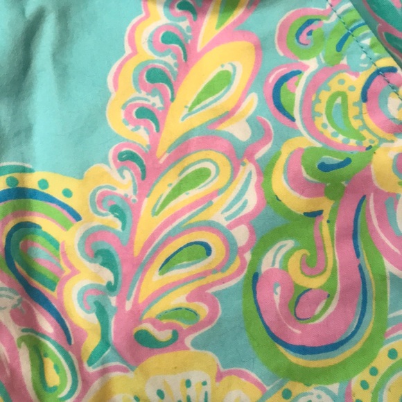 Lilly Pulitzer Buttercup shorts! Size 0 - Picture 4 of 4